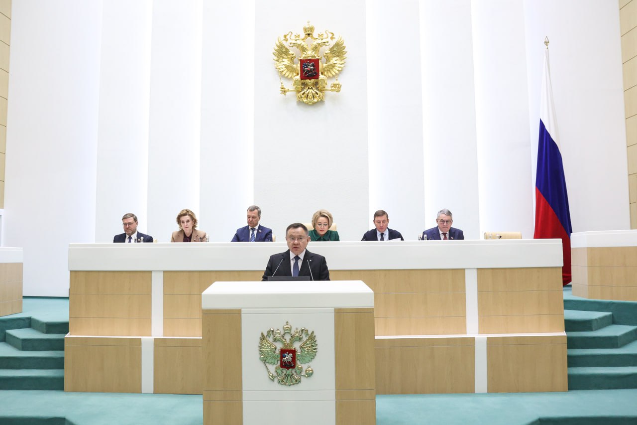 Глава Минстроя Ирек Файзуллин выступил с докладом на «правительственном часе» в Совете Федерации