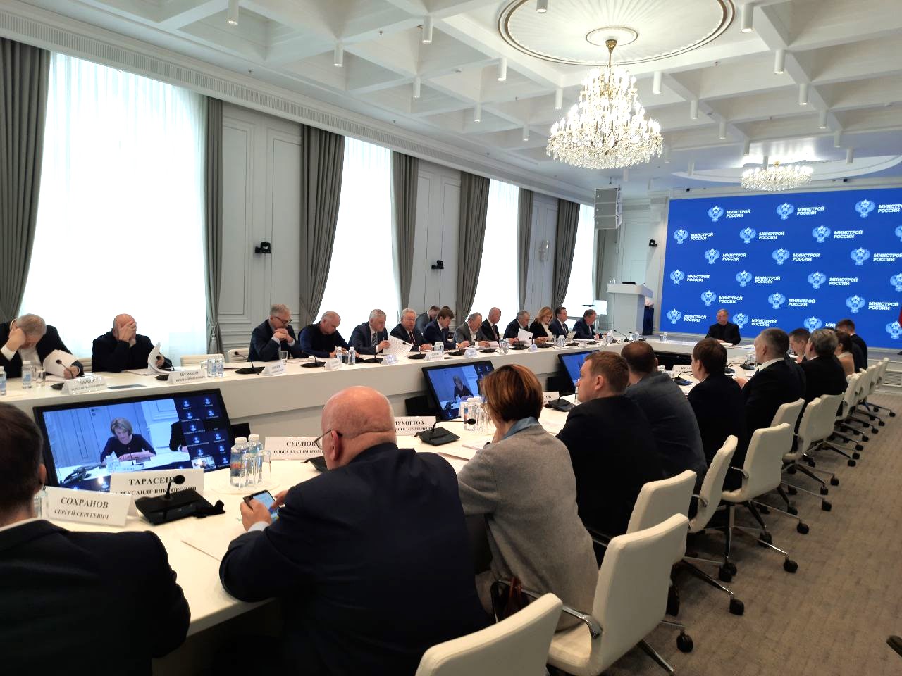 Владимир Дедюхин принял участие в заседании Общественного совета при Минстрое России